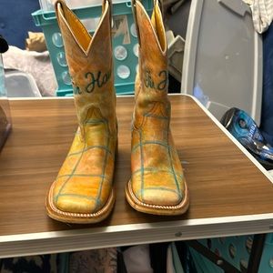 Til Haul Cowboy Boots “Hippie Check” great condition.